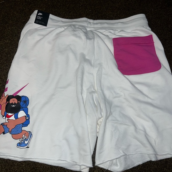 Xxl nwt Nike limited edition shorts - Picture 4 of 5
